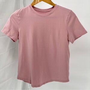 Lululemon Womens Love Curved Hem Crewneck Tshirt Pink Size 8 Workout Gym